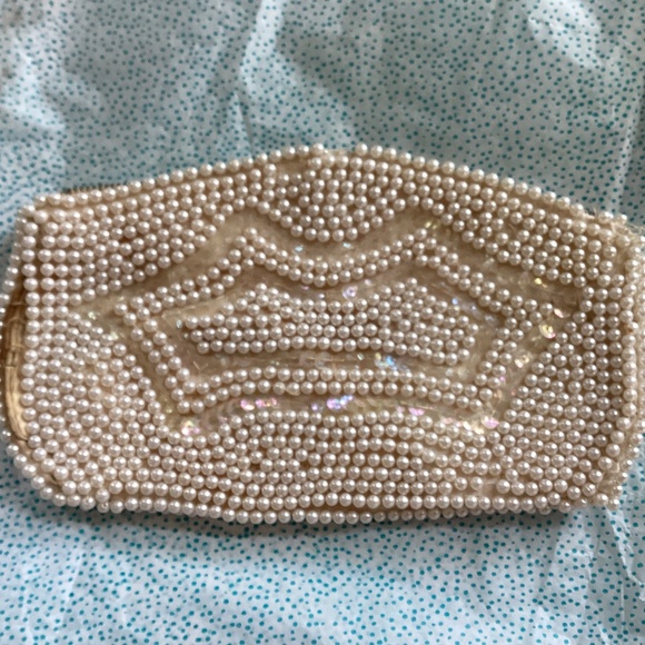 Very Pretty Pearl Beaded Clutch with Satin Lining - Picture 1 of 4